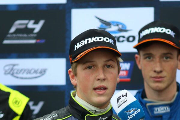 2017AustralianF4_Perth_podium_liam_lawson_momac_website