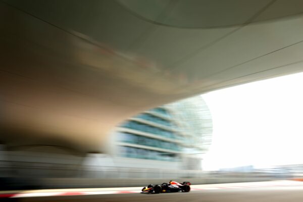 f1_test_abu_dhabi_2022_liam_lawson3