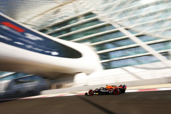 fp1_yas_island_abu_dhabi_liam_lawson_16