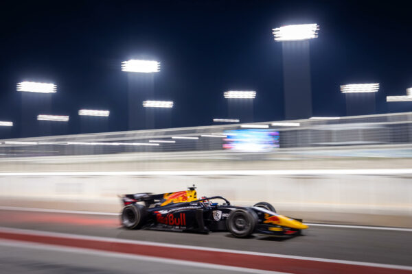 liam_lawson_bahrain_pre_season_testing_web_7