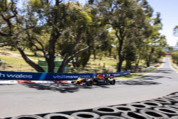 liam_lawson_f1_bathurst_7