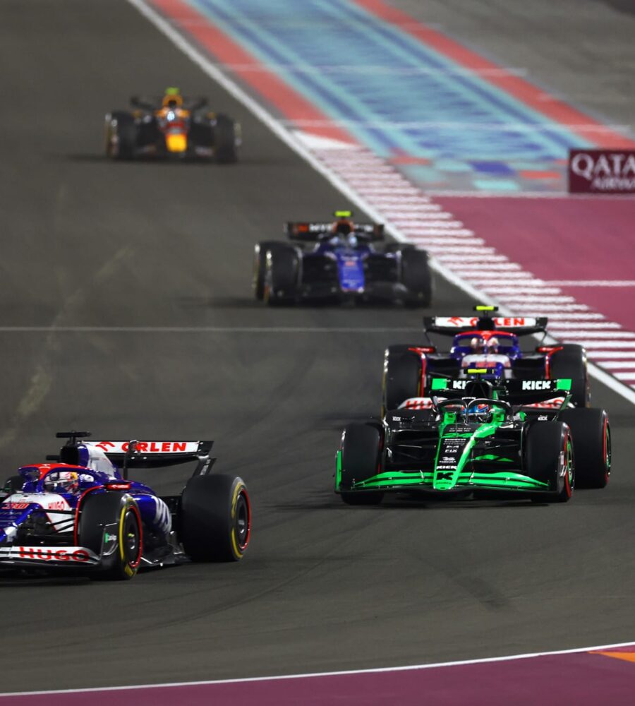 liam_lawson_f1_driver_qatar_november_december_29_01_redbull_15